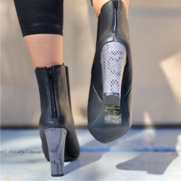 Ankle zip pointed block animal print heel - Picture 3 of 7